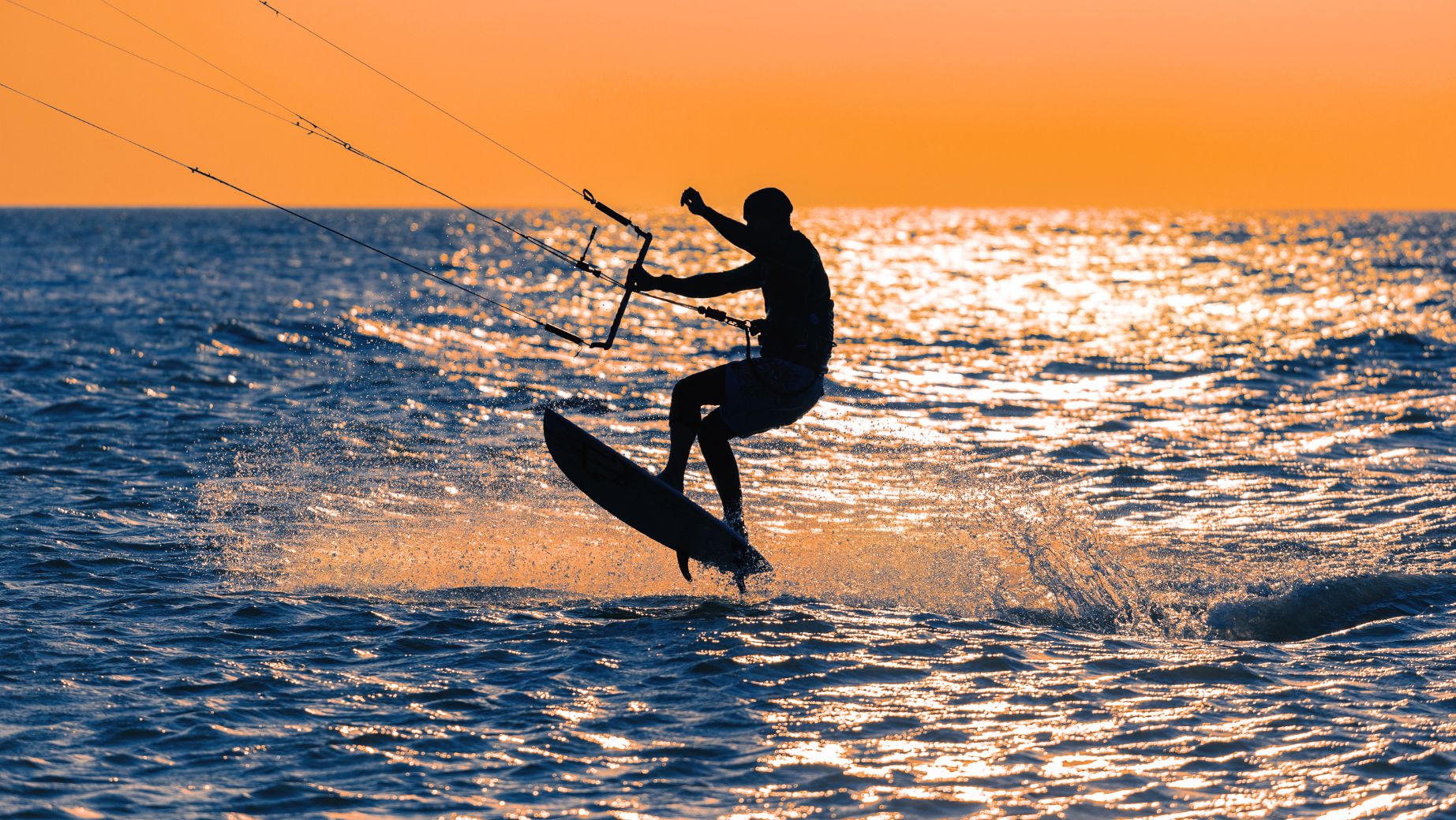 Jak przygotować się do sezonu na kitesurfing