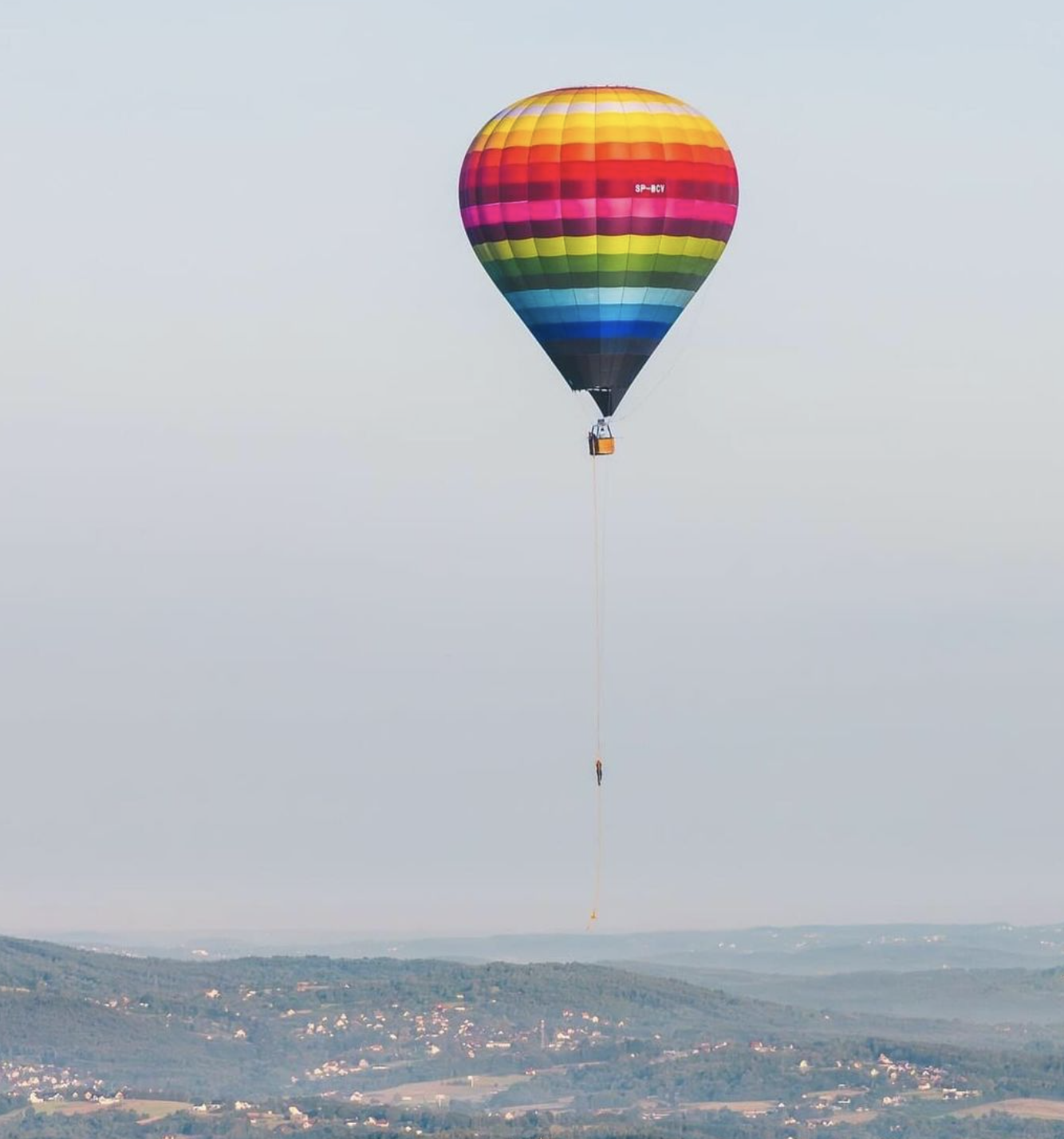 Sebastian Kasprzyk wspiął się na lecący balon źródło Instagram