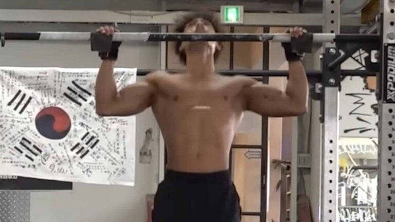 Rekord świata w podciąganiu się na drążku – 11 707 powtórzeń w 24 godziny.