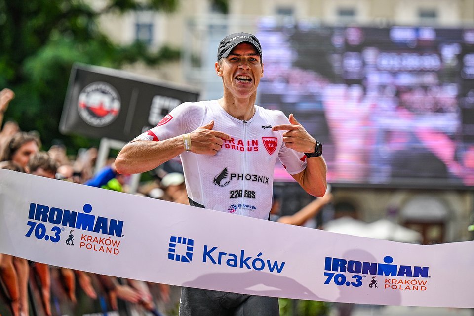 Kacper Stępniak - zwycięzca IRONMAN 70.3 Kraków / Fot. Bartek Zborowski / Sport Evolution